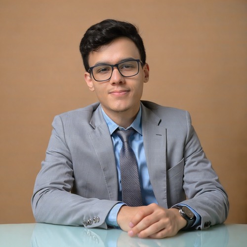 Advogado Igor Oliveira, especialista em direito previdenciário e causas do INSS.